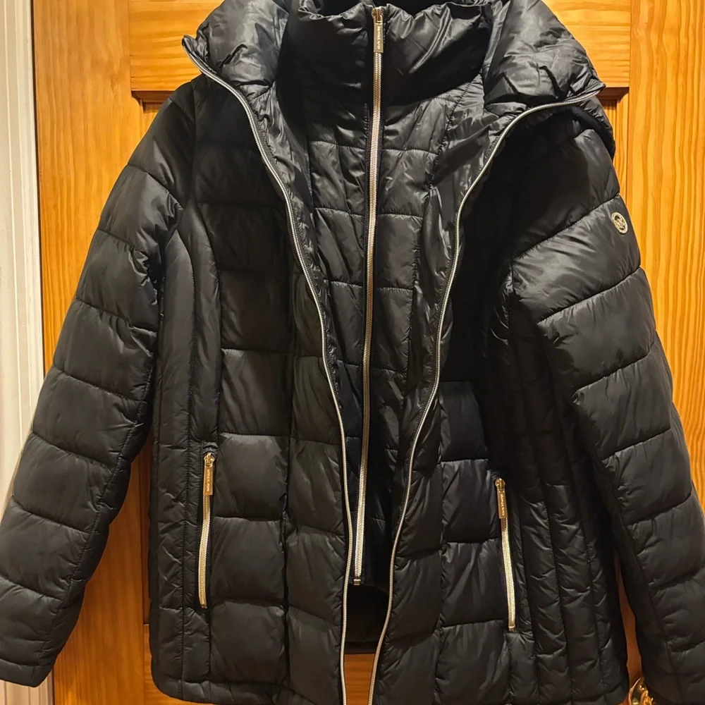Michael Kors Black Quilted Insulated Jacket - Picture 1 of 8